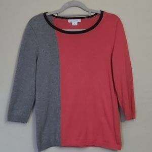 Liz Claiborne woman's Round Neck Sweater Size M